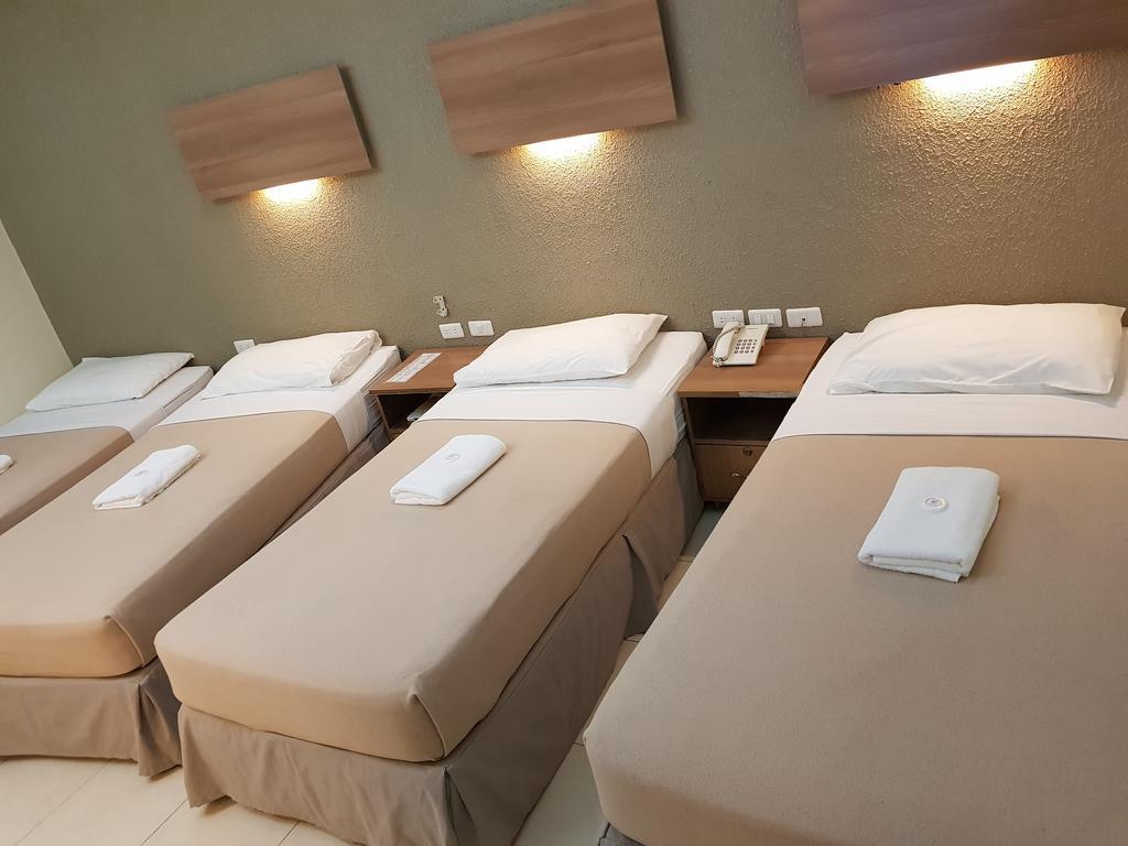 The Center Suites Cebu Buitenkant foto