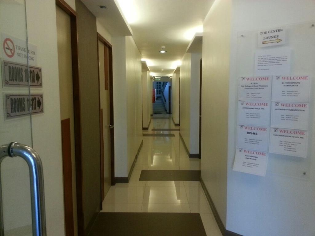 The Center Suites Cebu Buitenkant foto