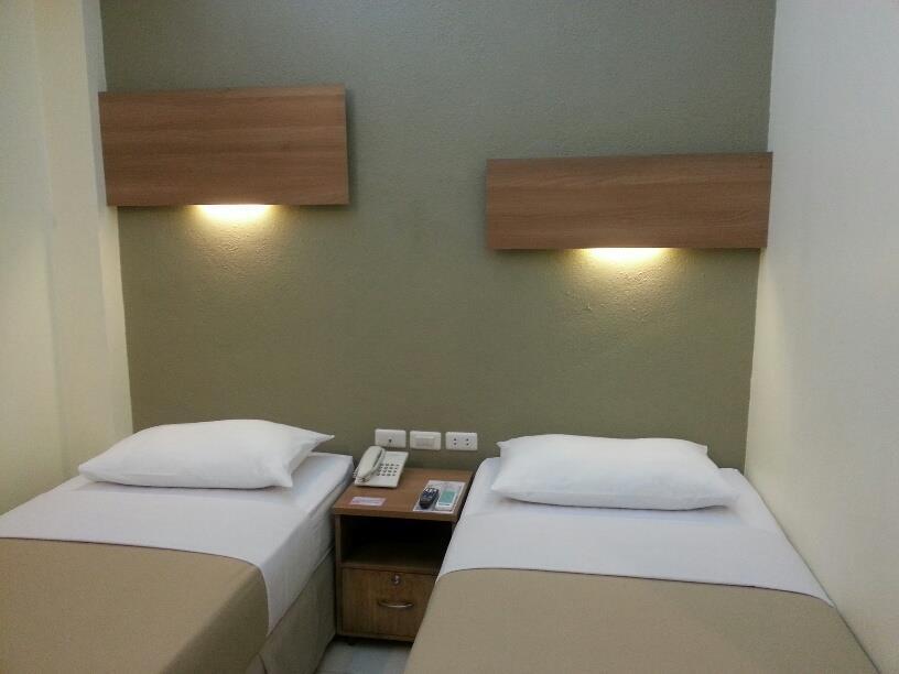 The Center Suites Cebu Buitenkant foto