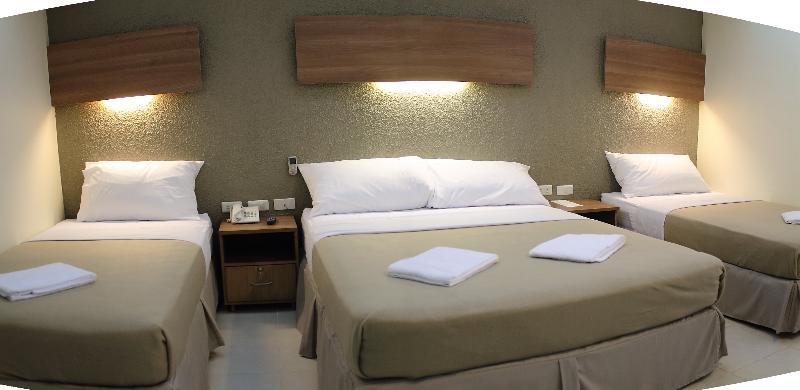The Center Suites Cebu Buitenkant foto