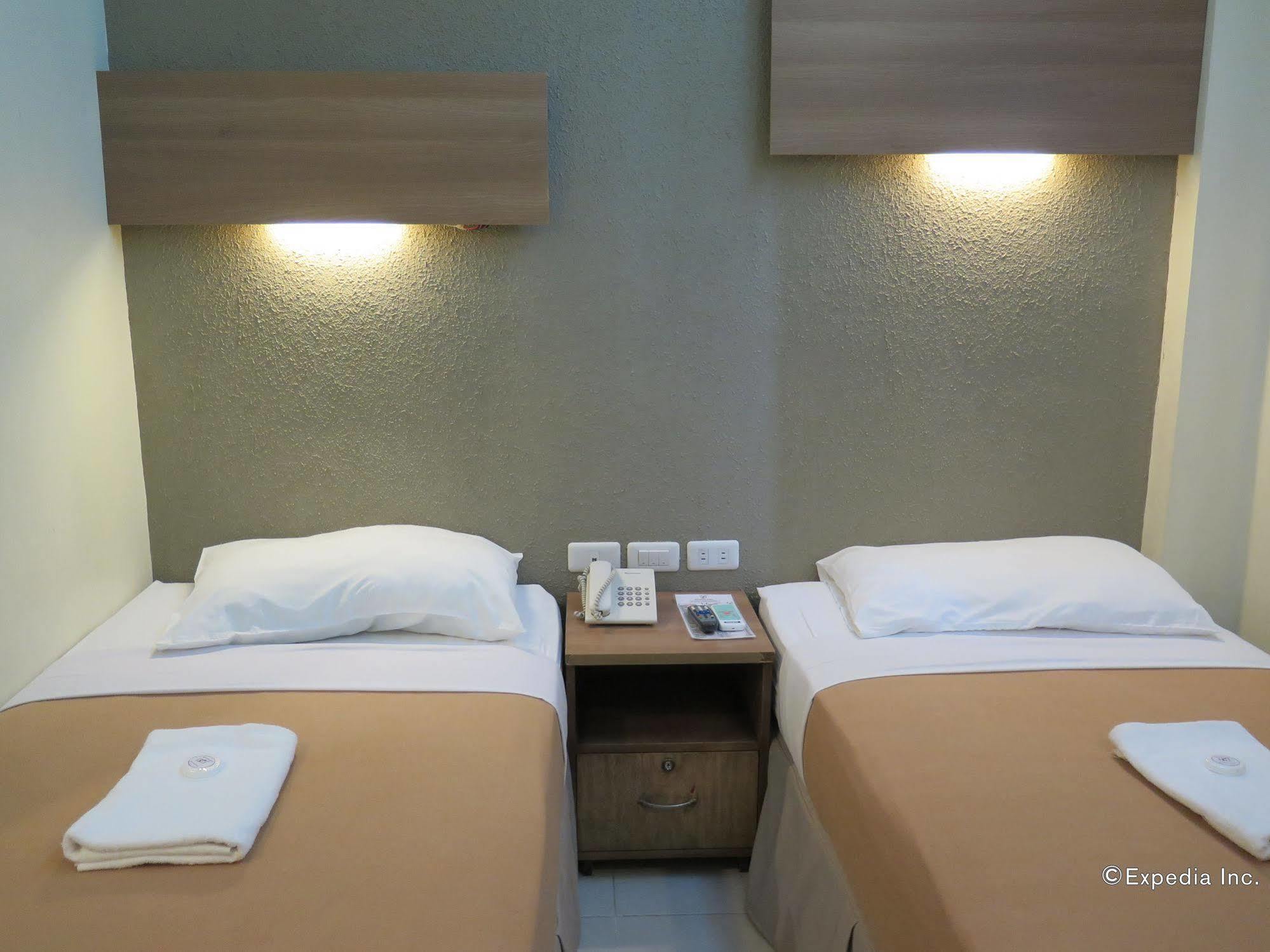 The Center Suites Cebu Buitenkant foto
