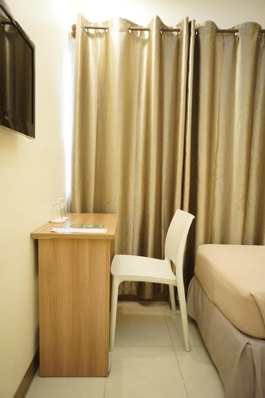 The Center Suites Cebu Buitenkant foto